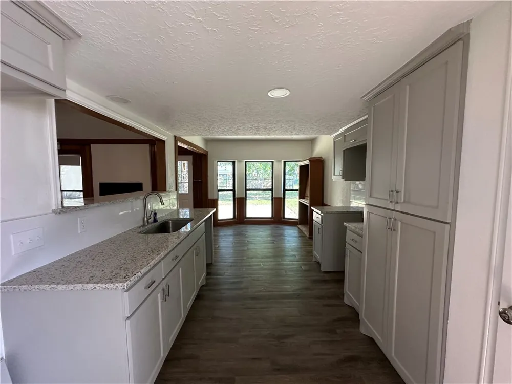 2616 EL CAMINO DR BayCity, TX 77414
