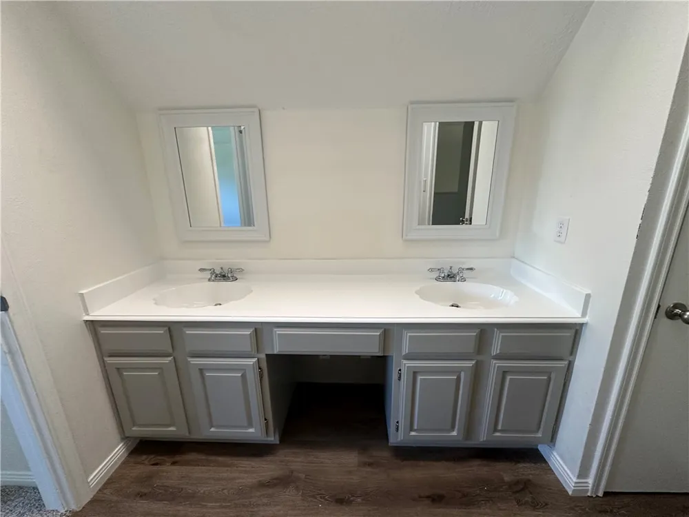 2616 EL CAMINO DR BayCity, TX 77414