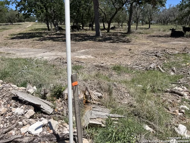 124 Brooklyn Dr NW Mountain Home, TX 78058