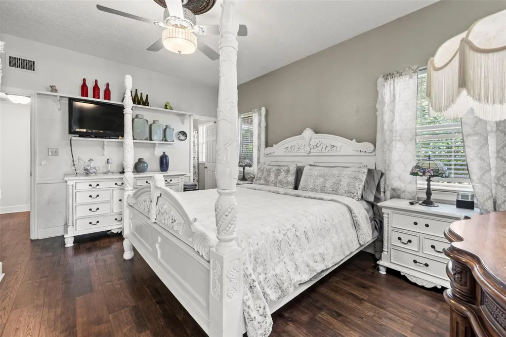 32137 WOLF BRANCH LANE Sorrento, FL 32776