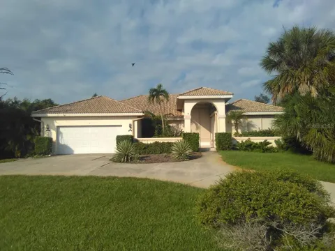 2 ARLINGTON DRIVE