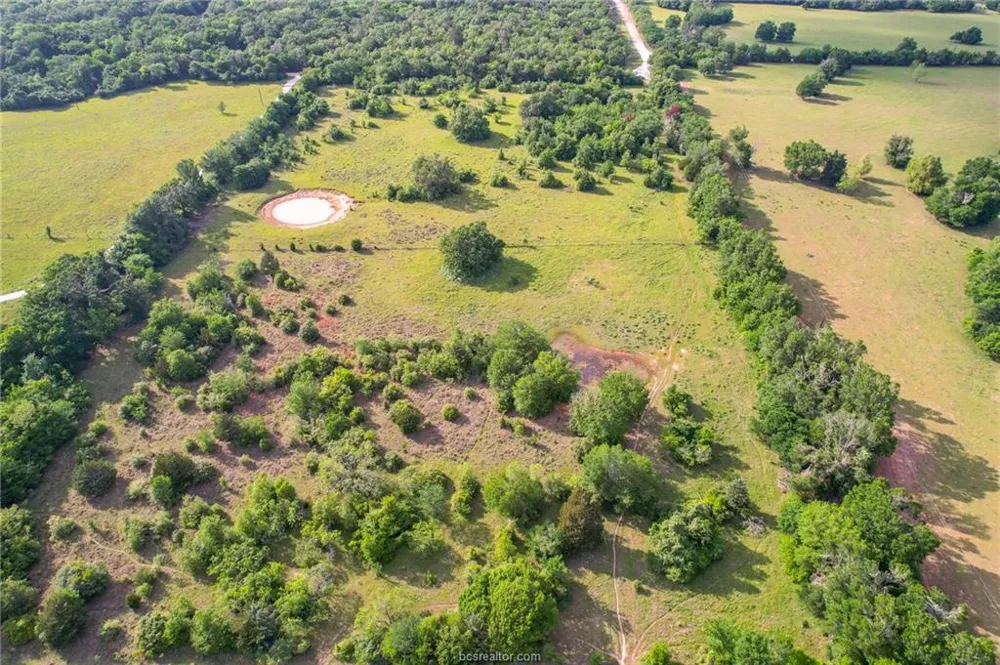 9525 S Hickory Loop County Road Calvert, TX 77837