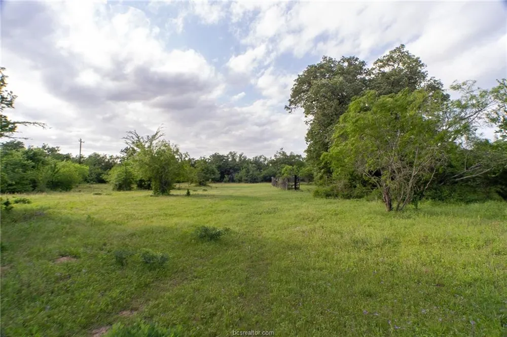 9525 S Hickory Loop County Road Calvert, TX 77837