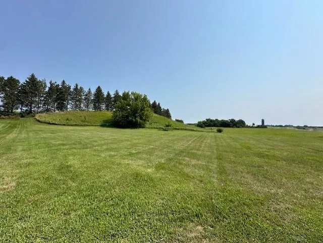 2100 Kalash Road Windom, MN 56101