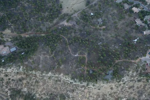 1420 Point Of The Pines Drive