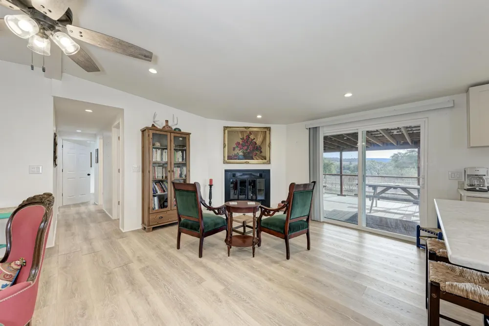 1395 Mountain Creek Road Marble Falls, TX 78654