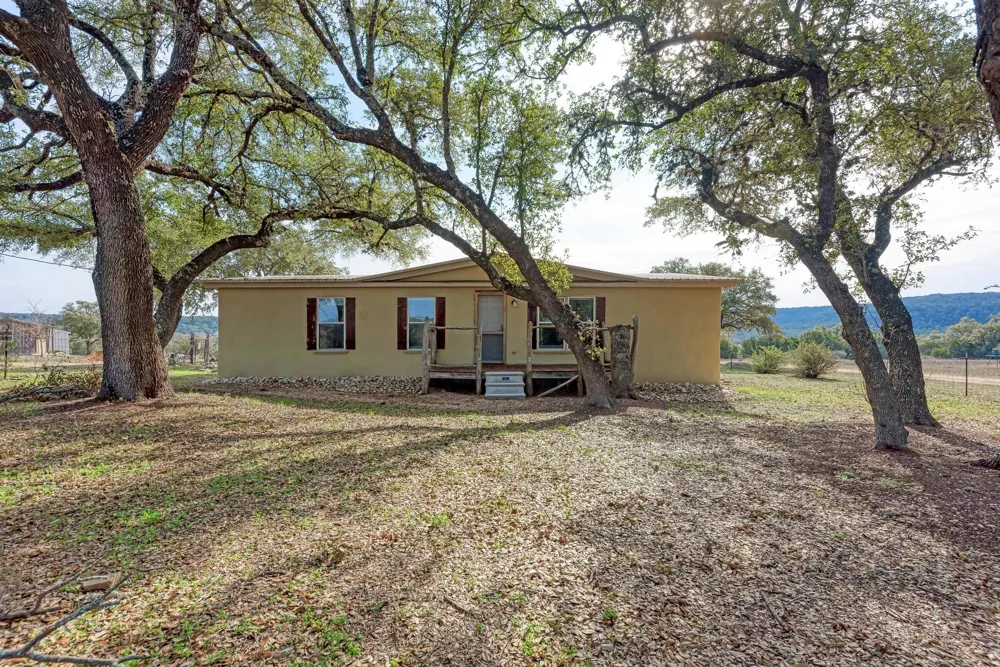 1395 Mountain Creek Road Marble Falls, TX 78654