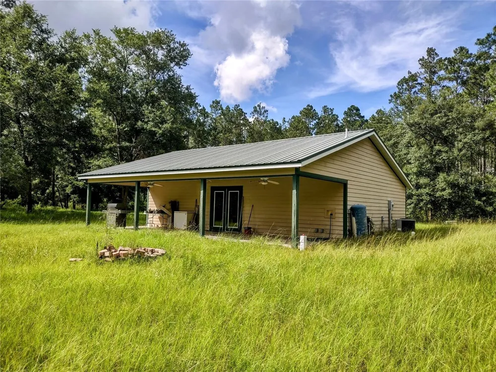 4651 NE 108TH PLACE Chiefland, FL 32626