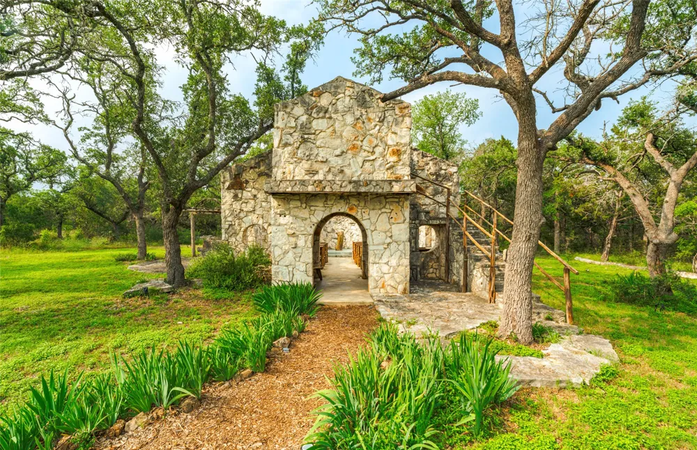 1218 Oakwood Loop San Marcos, TX 78666