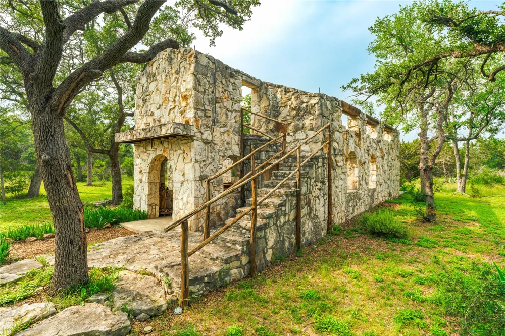1218 Oakwood Loop San Marcos, TX 78666