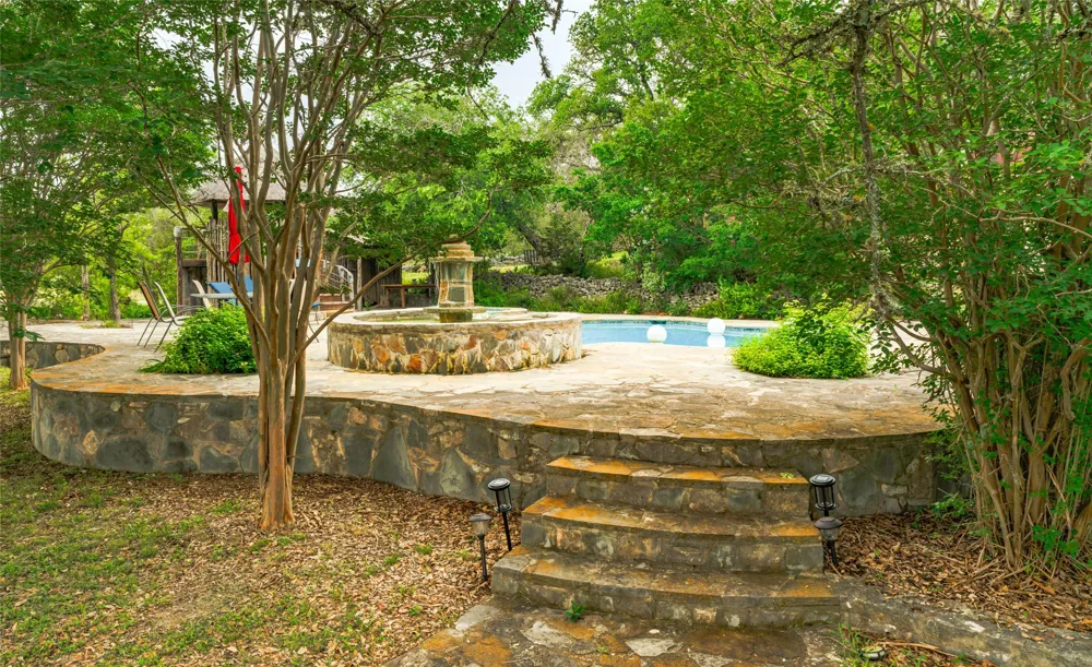 1218 Oakwood Loop San Marcos, TX 78666