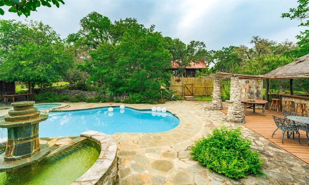 1218 Oakwood Loop San Marcos, TX 78666