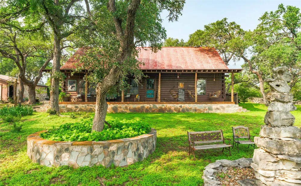1218 Oakwood Loop San Marcos, TX 78666