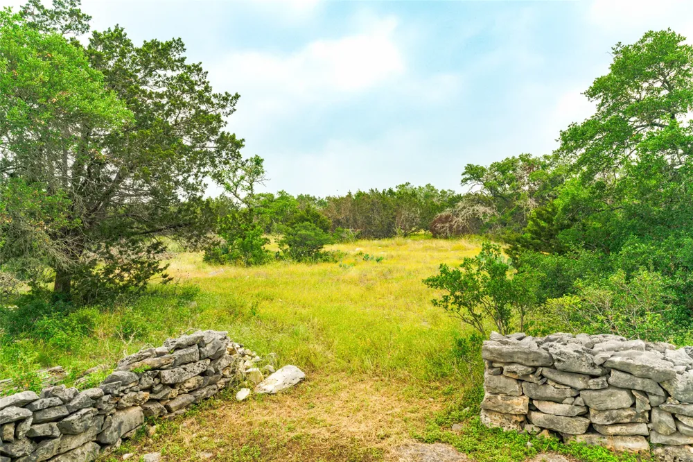 1218 Oakwood Loop San Marcos, TX 78666