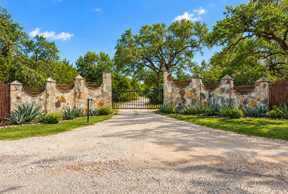 1218 Oakwood Loop San Marcos, TX 78666