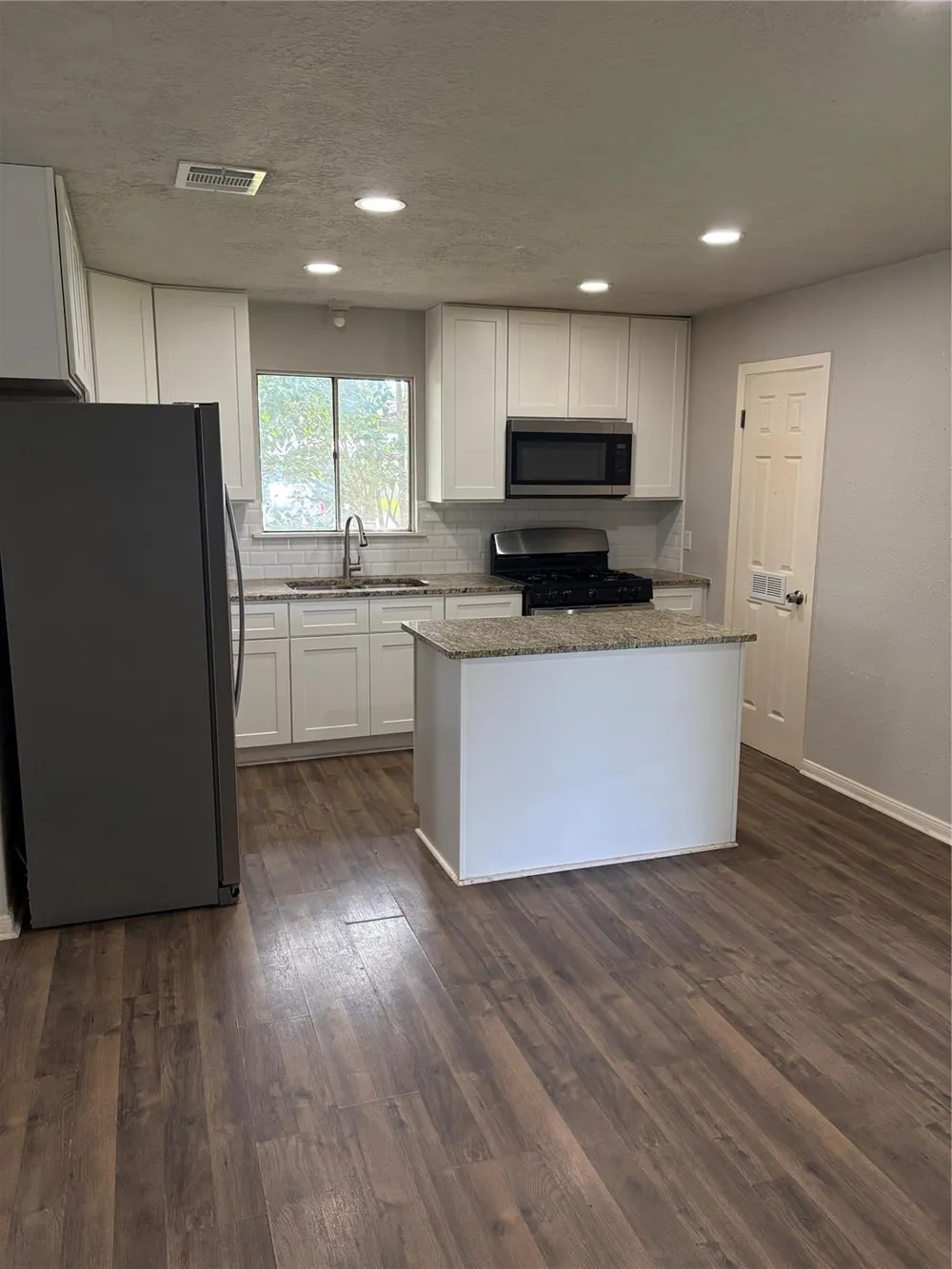 413 Betty Road South Houston, TX 77587