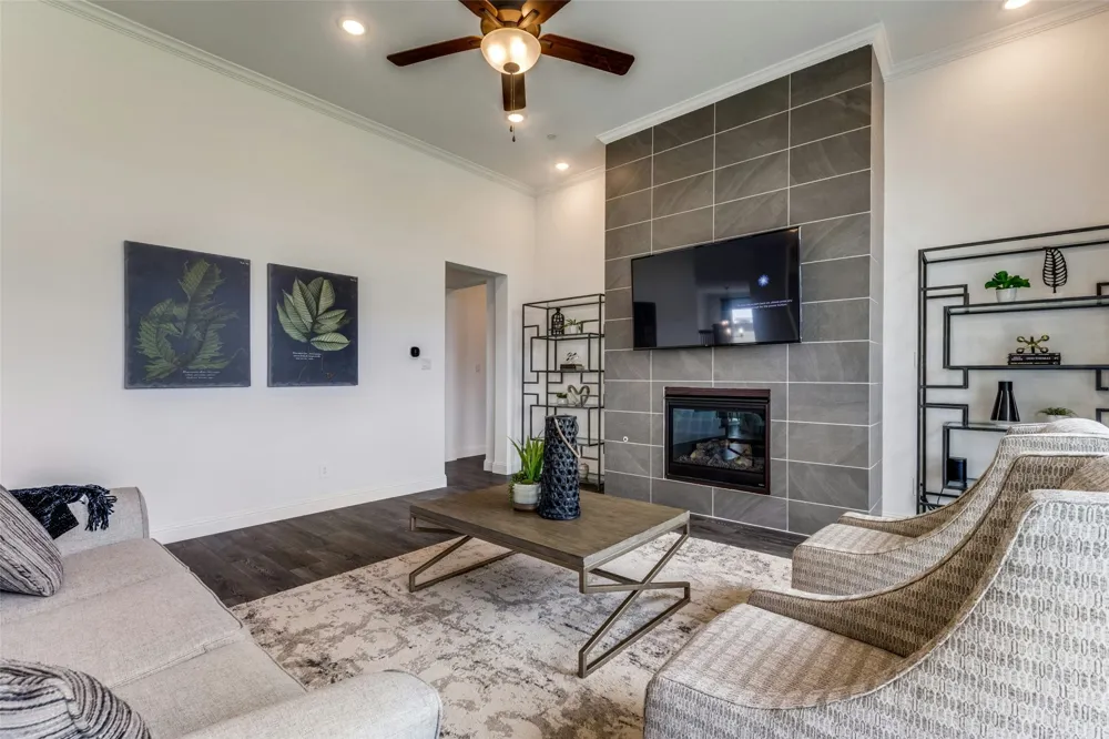 974 Reeves Drive DeSoto, TX 75115
