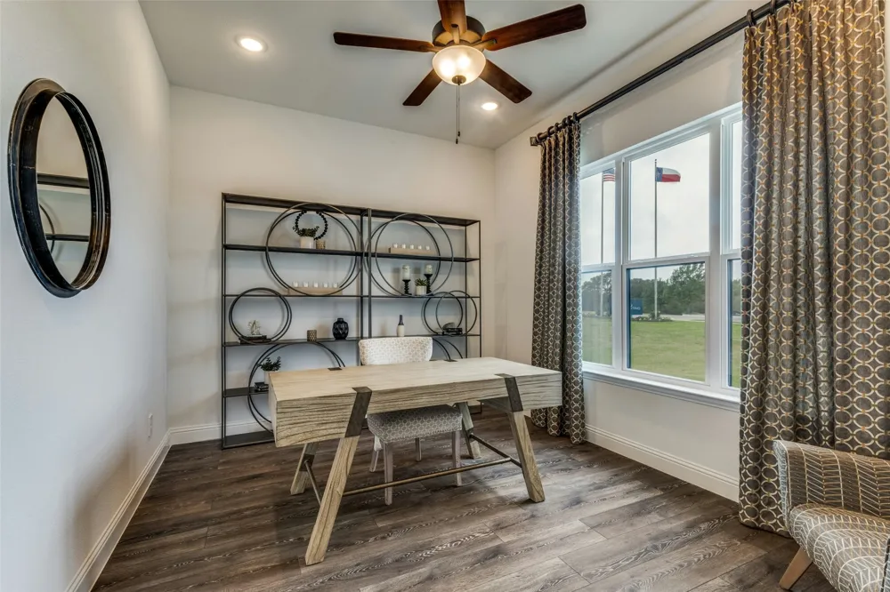 974 Reeves Drive DeSoto, TX 75115