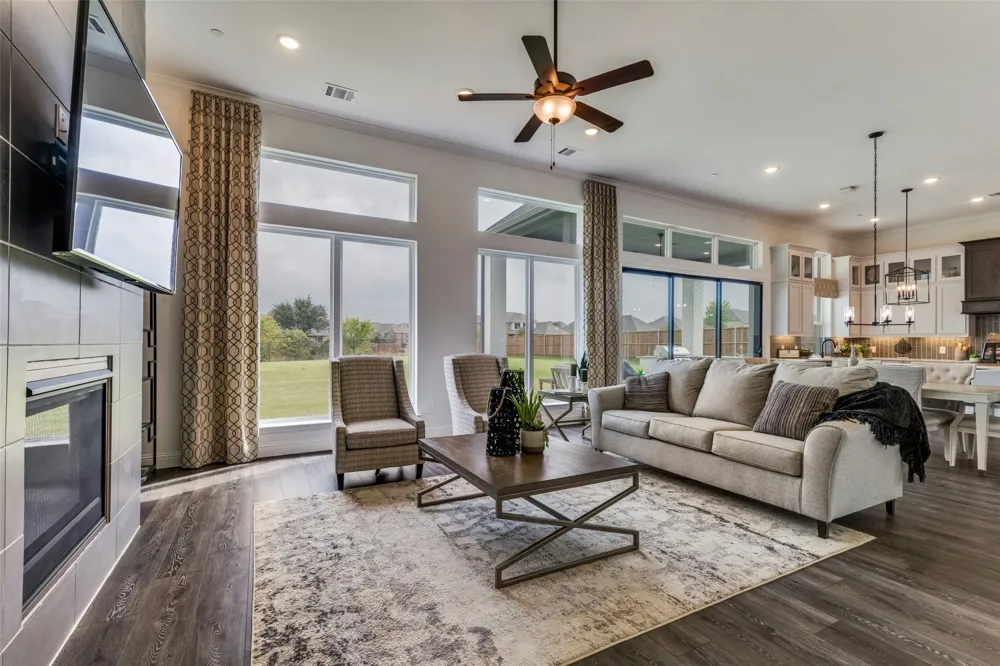 974 Reeves Drive DeSoto, TX 75115