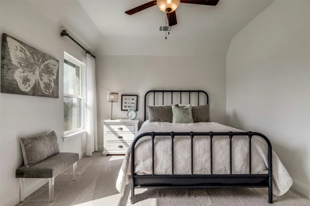974 Reeves Drive DeSoto, TX 75115