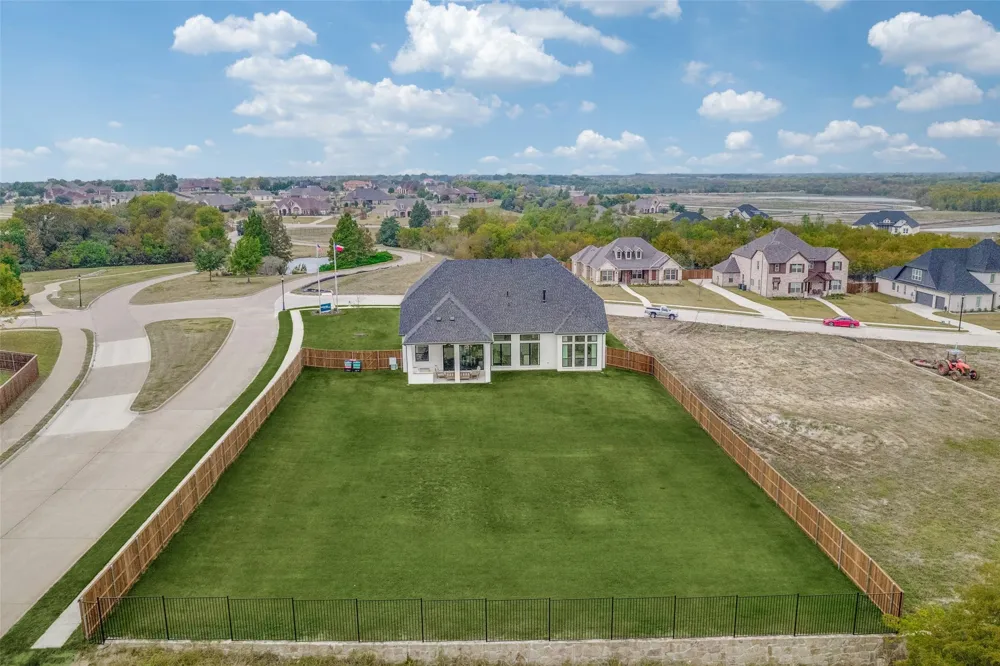 974 Reeves Drive DeSoto, TX 75115