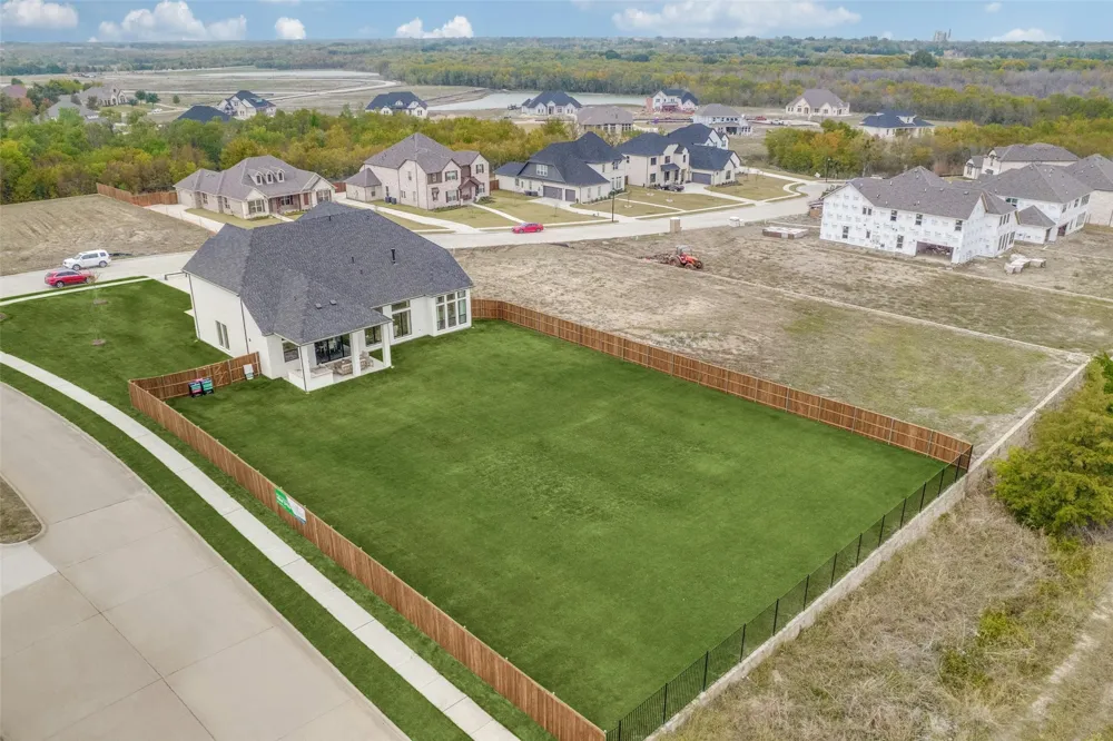974 Reeves Drive DeSoto, TX 75115
