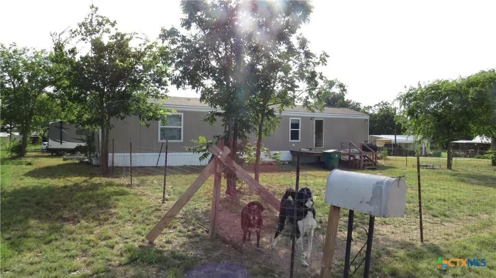 400 W Railway Street Lometa, TX 76853