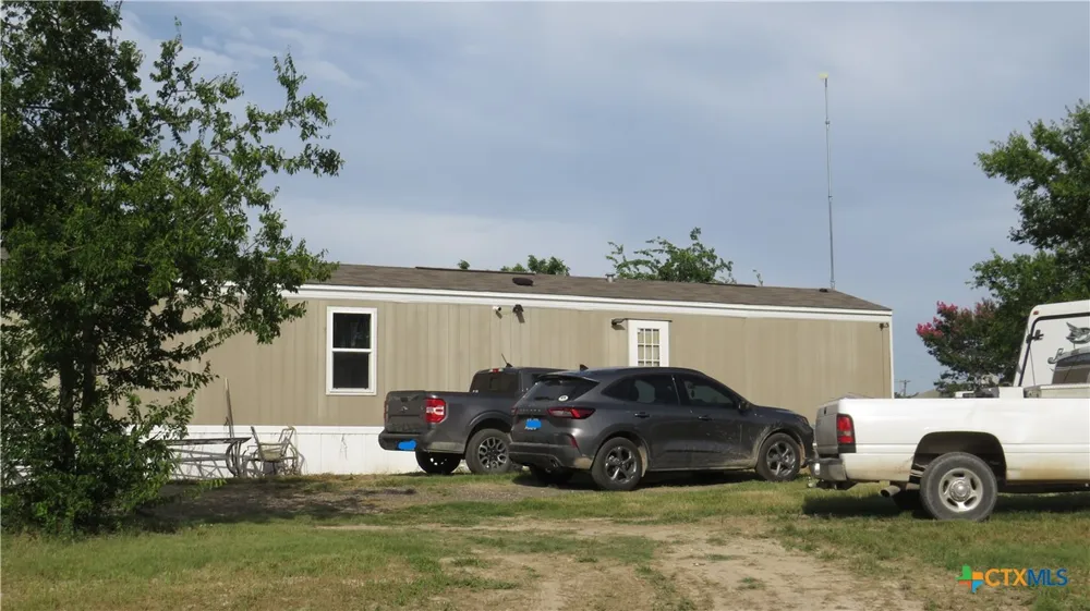 400 W Railway Street Lometa, TX 76853