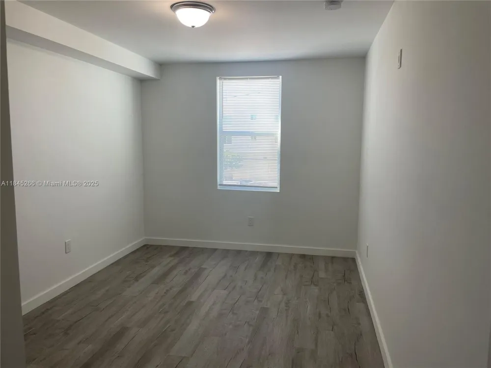 Address Not Shown South Miami, FL 33143