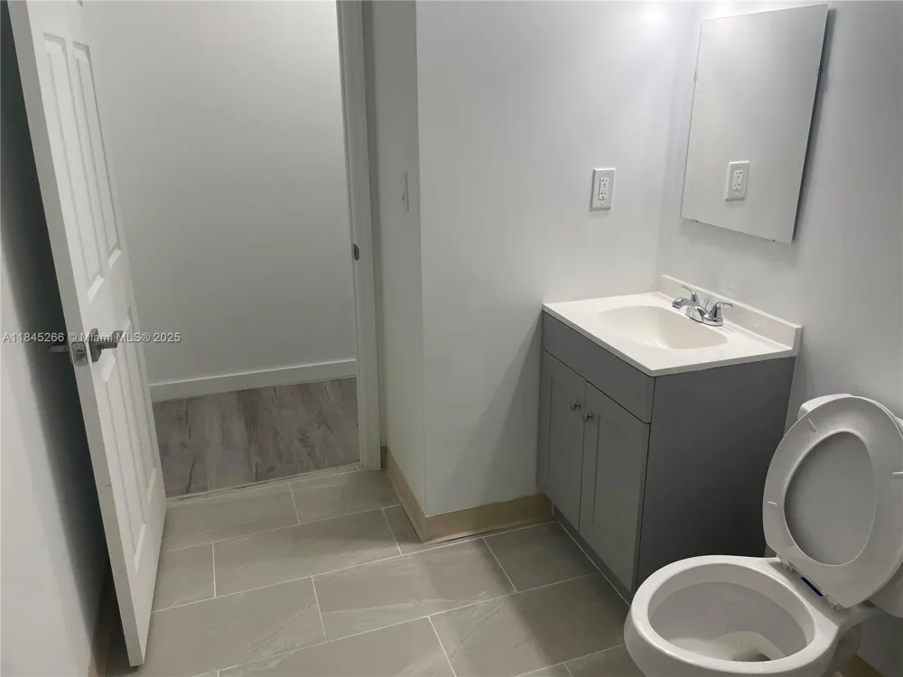 Address Not Shown South Miami, FL 33143