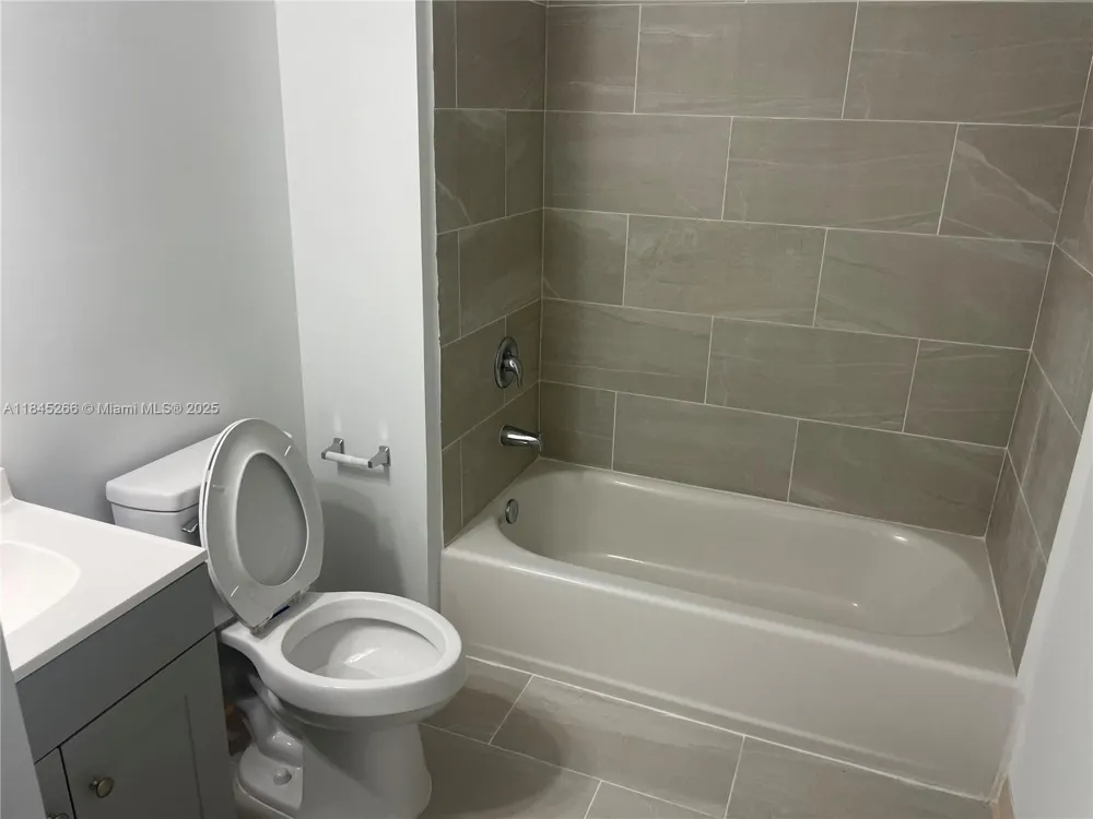 Address Not Shown South Miami, FL 33143