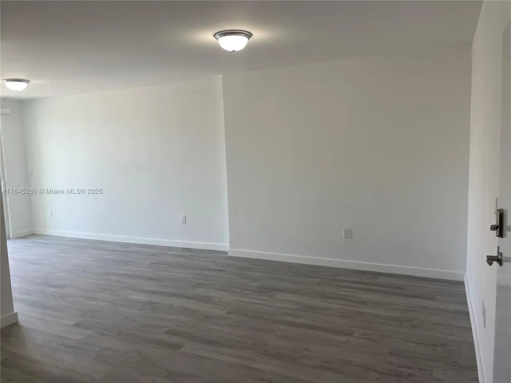 Address Not Shown South Miami, FL 33143