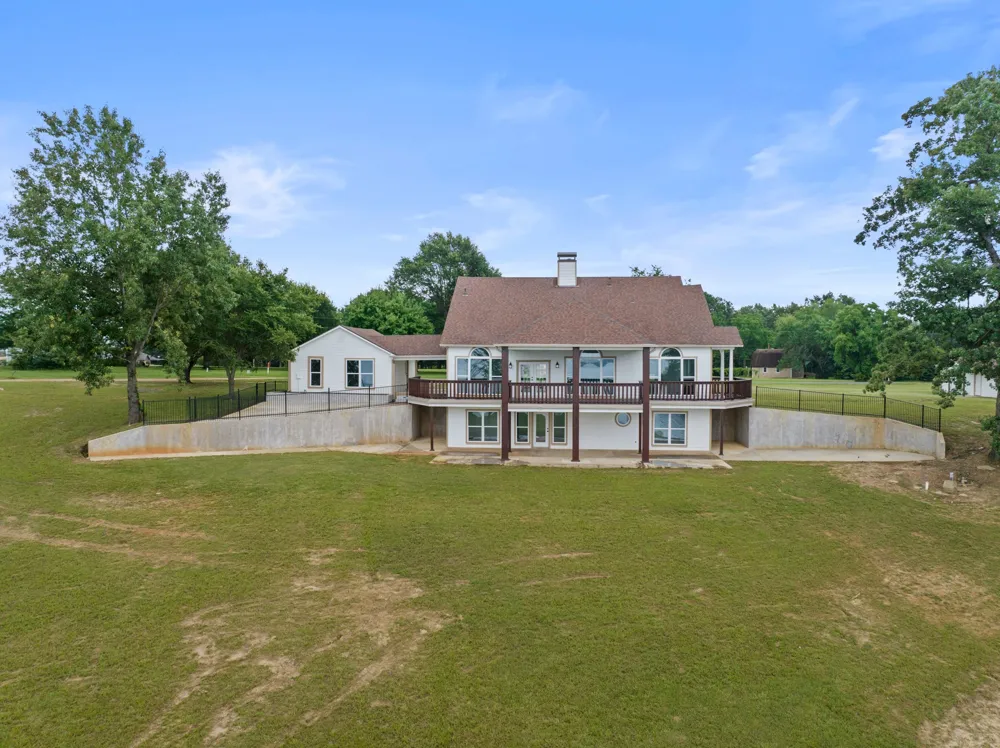 1930 CR 2320 Pittsburg, TX 75686