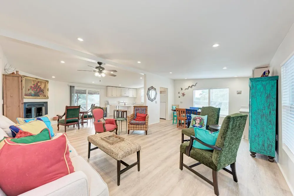 1395 Mountain Creek Road Marble Falls, TX 78654