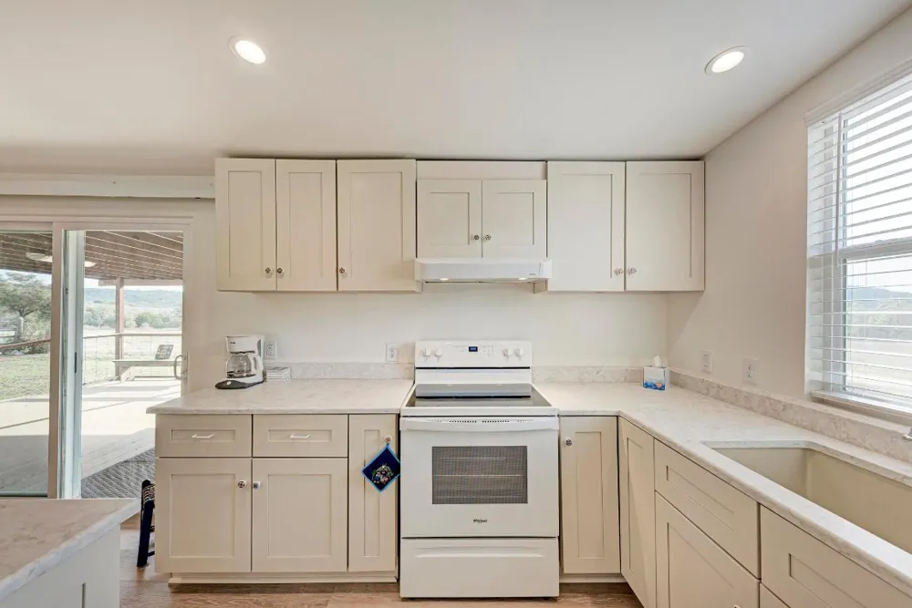 1395 Mountain Creek Road Marble Falls, TX 78654