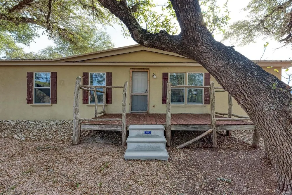 1395 Mountain Creek Road Marble Falls, TX 78654