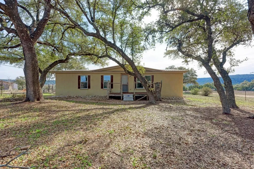 1395 Mountain Creek Road Marble Falls, TX 78654