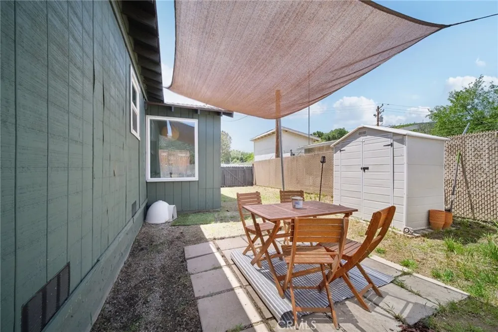 18133 Ellstree Drive Lake Hughes, CA 93532