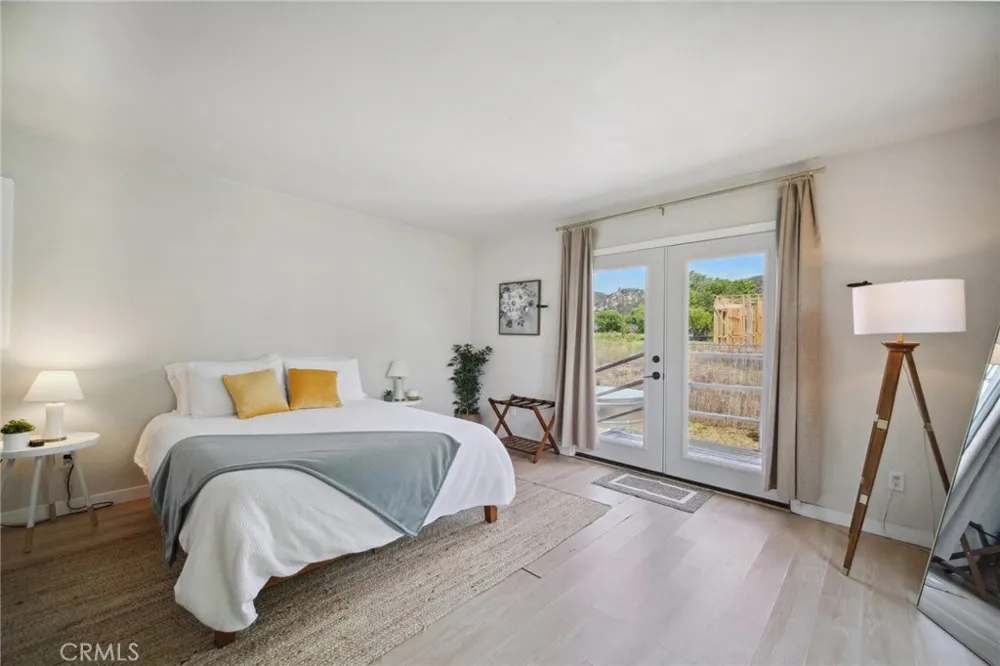 18133 Ellstree Drive Lake Hughes, CA 93532