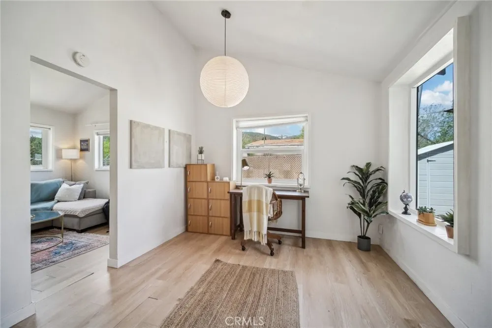 18133 Ellstree Drive Lake Hughes, CA 93532