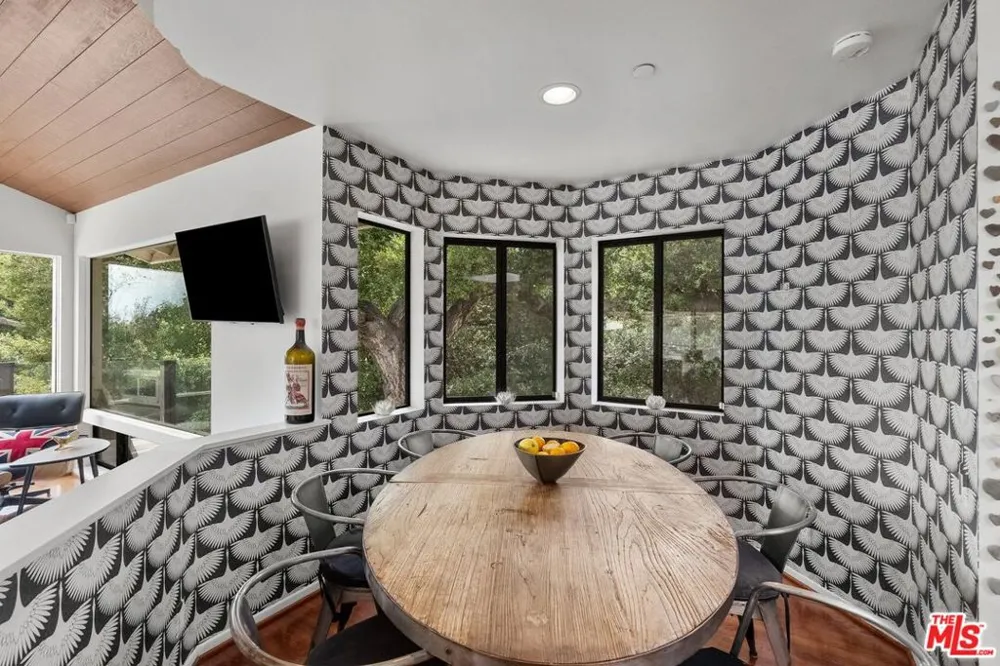 10697 Calle Quebrada Goleta, CA 93117