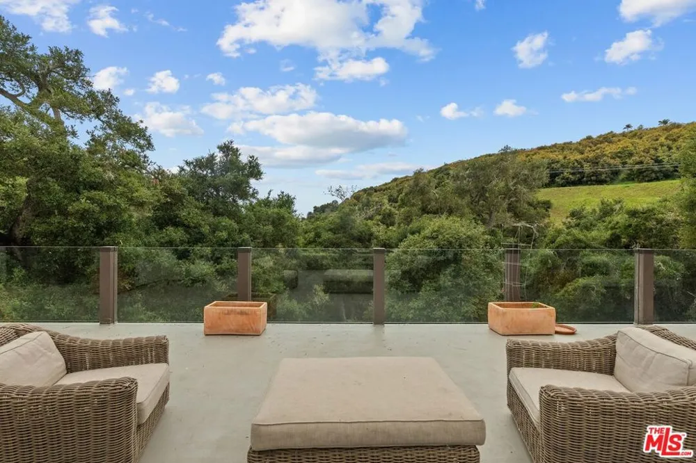 10697 Calle Quebrada Goleta, CA 93117