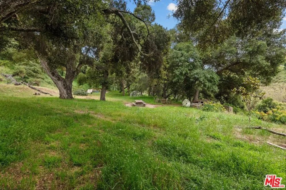 10697 Calle Quebrada Goleta, CA 93117