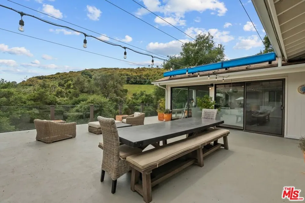 10697 Calle Quebrada Goleta, CA 93117
