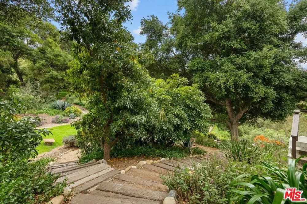 10697 Calle Quebrada Goleta, CA 93117