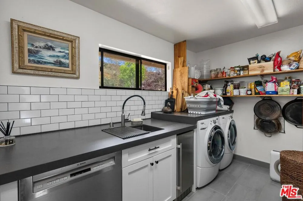 10697 Calle Quebrada Goleta, CA 93117