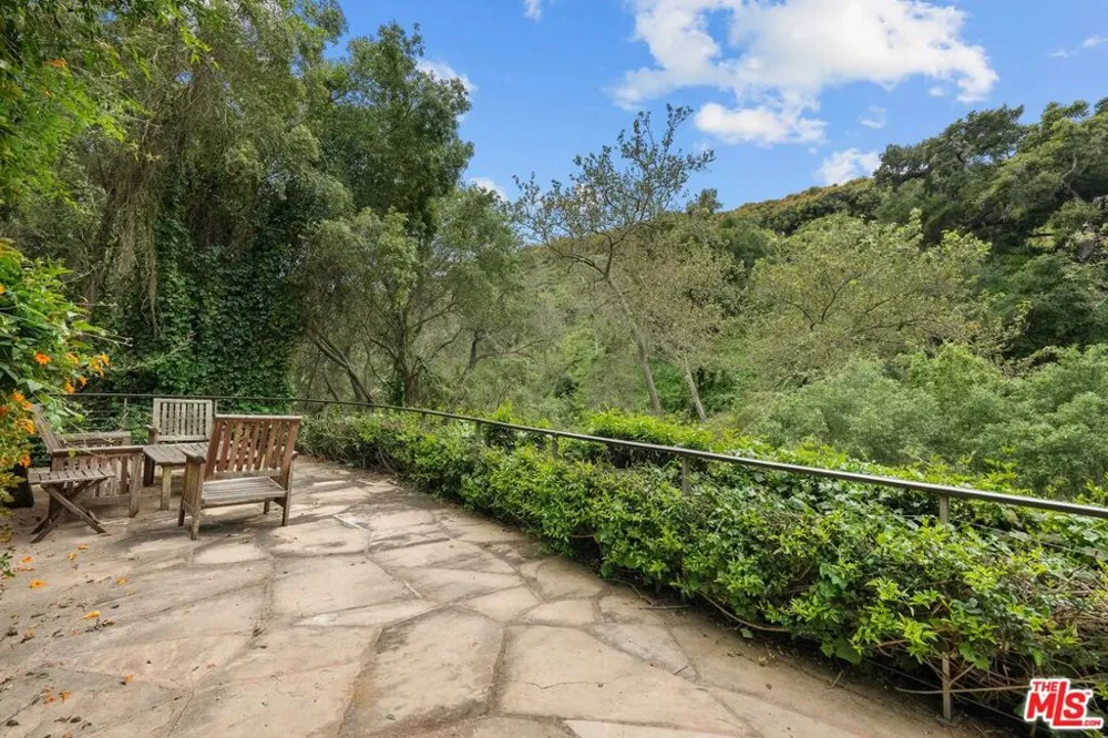 10697 Calle Quebrada Goleta, CA 93117