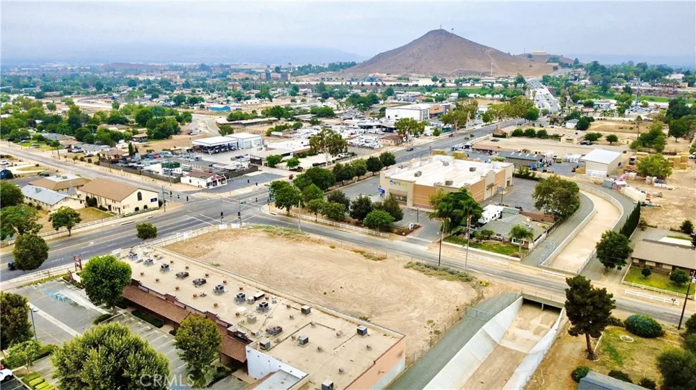 6th & Valleyview Norco, CA 92860