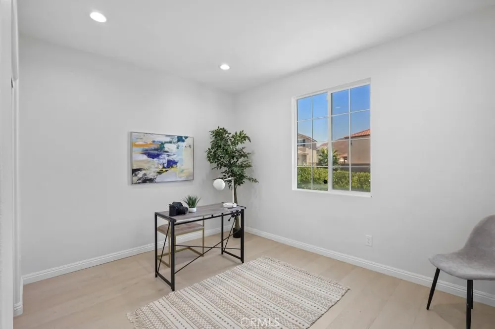 29305 Catalpa Lake Elsinore, CA 92530
