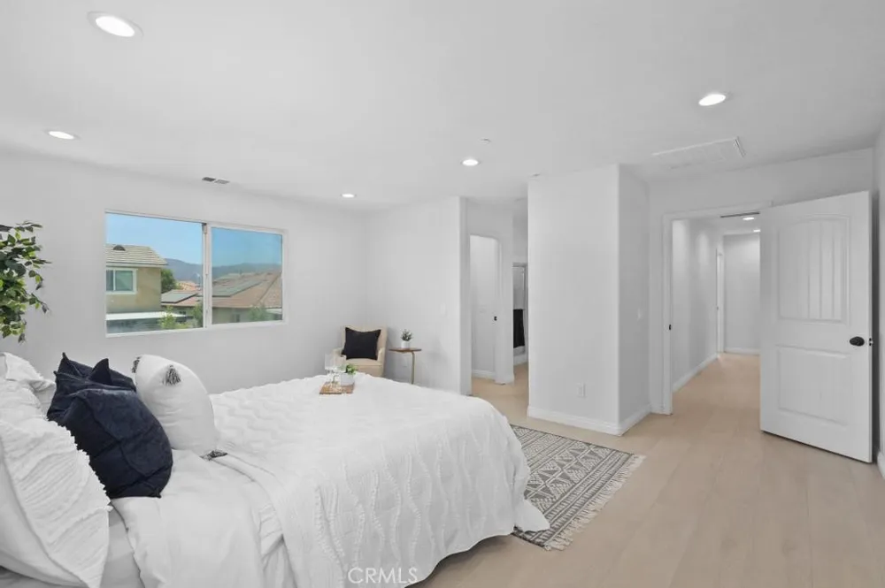 29305 Catalpa Lake Elsinore, CA 92530